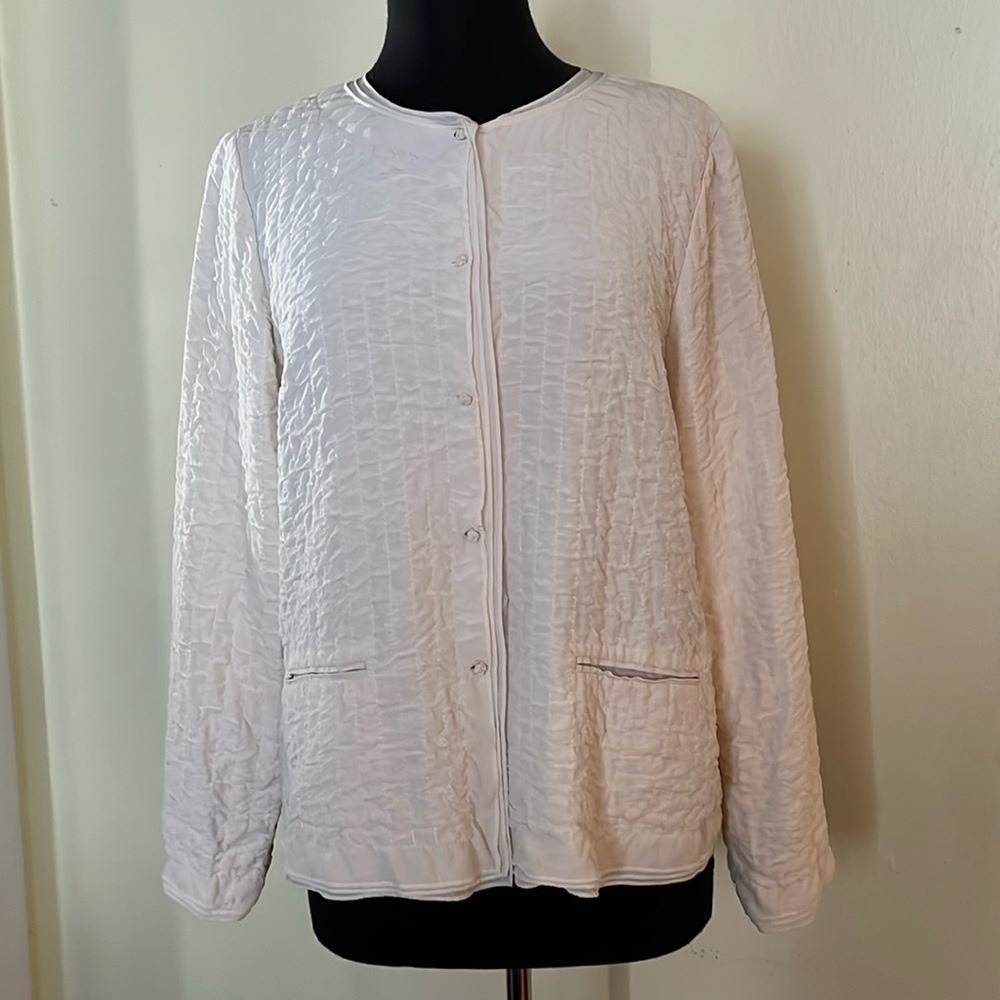 Eileen Fisher cream 100% quilted crinkle silk blazer jacket, medium